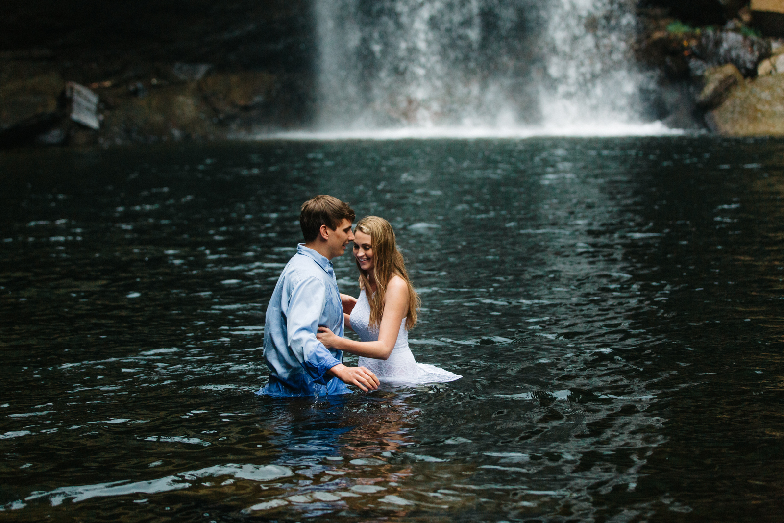 Waterfall engagement session photos | Nashville TN Wedding Photographer Laura K. Allen | Tennessee Greeter Falls Engagement