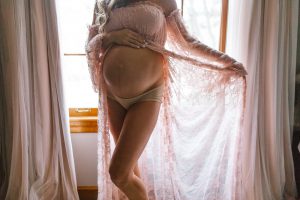 Maternity Photography in Nashville | Nashville Photographer Laura K. Allen